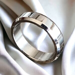 NEW Stainless Steel Ring 6mm Silver Wedding Band Men Or Women Unisex